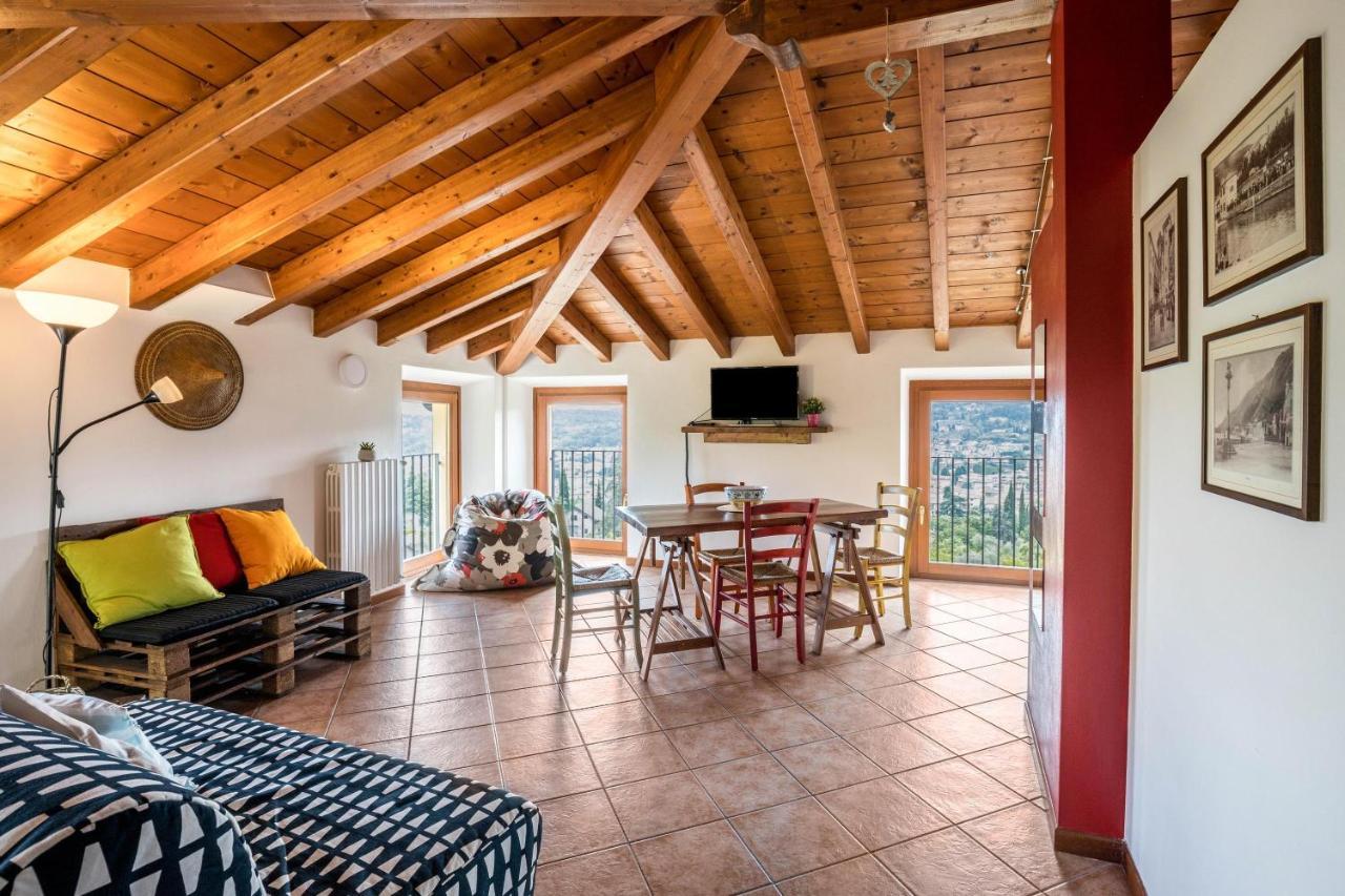Casa Mandello Apartment Salo Bagian luar foto