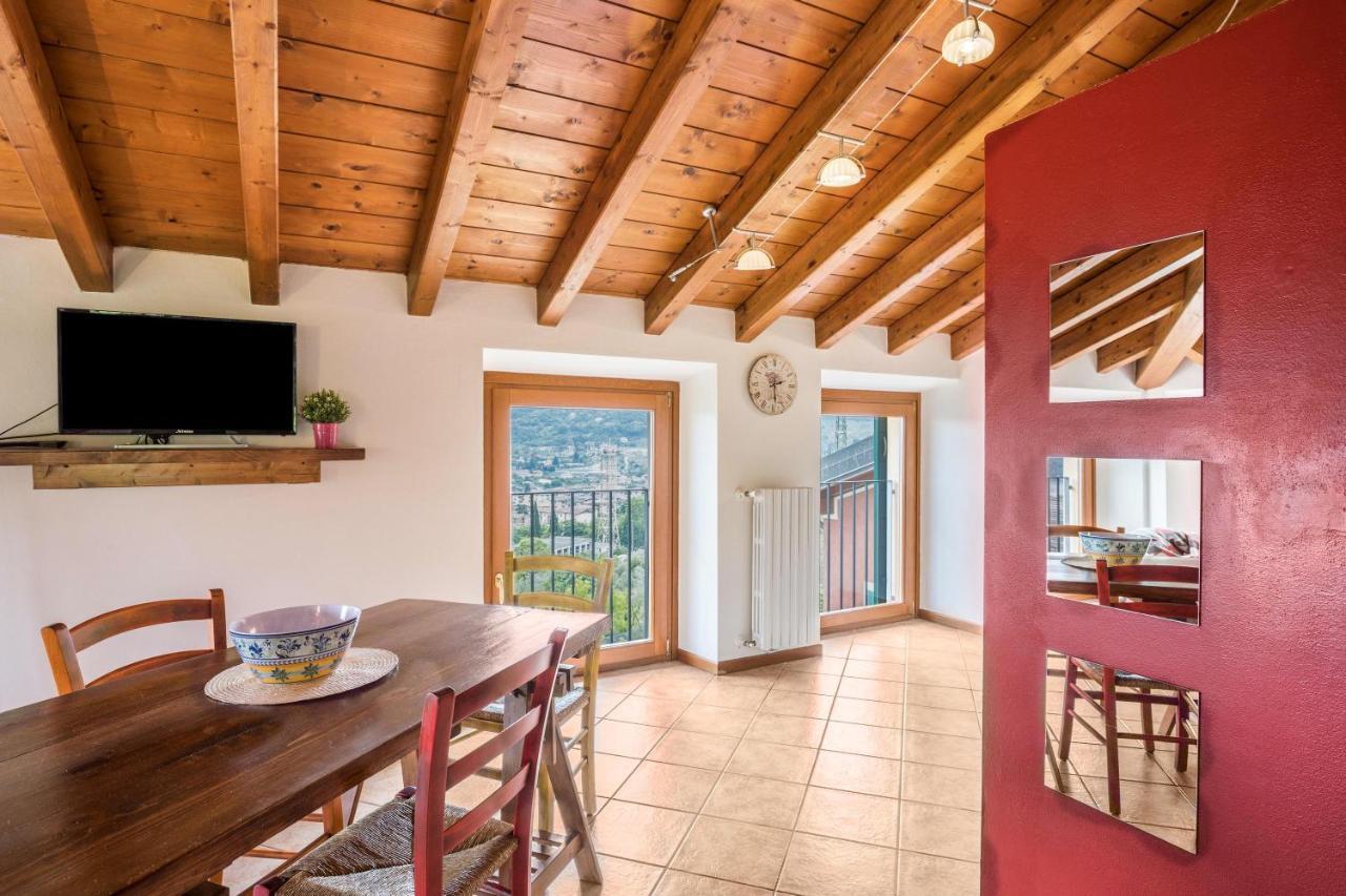 Casa Mandello Apartment Salo Bagian luar foto