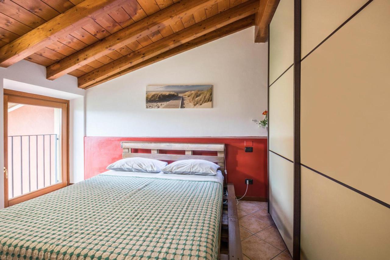 Casa Mandello Apartment Salo Bagian luar foto