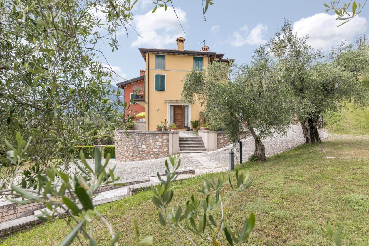 Casa Mandello Apartment Salo Bagian luar foto